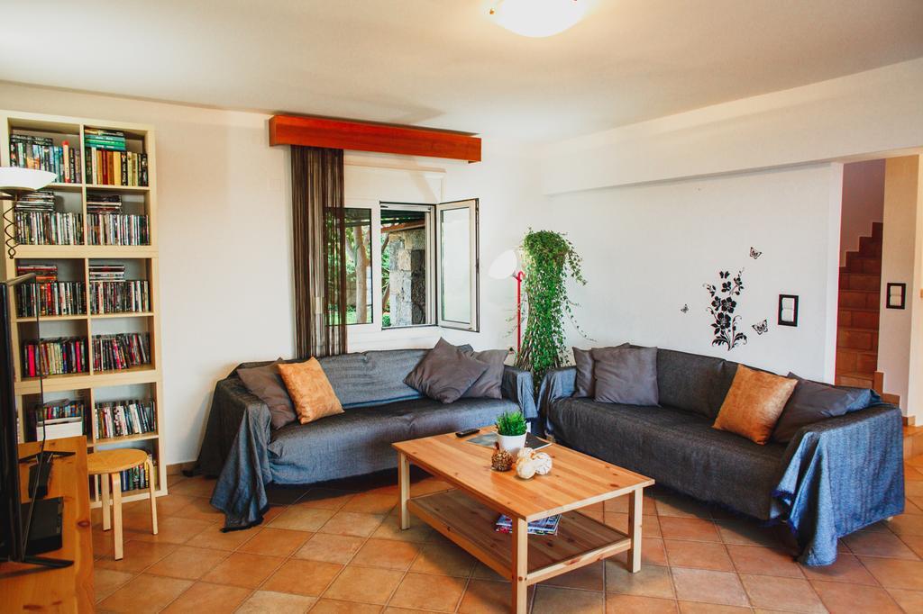 Wild Pear Villa Ligaria  Bagian luar foto